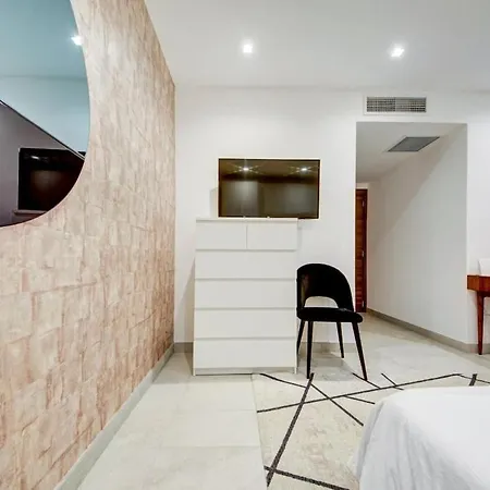 Two Bed St Julian's With Sea Views Near Paceville 公寓 *