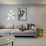 Two Bed St Julian's With Sea Views Near Paceville 아파트