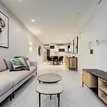 Two Bed St Julian's With Sea Views Near Paceville 아파트 *