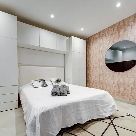 Two Bed St Julian's With Sea Views Near Paceville Apartment San Ġiljan