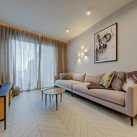Two Bed St Julian's With Sea Views Near Paceville San Ġiljan
